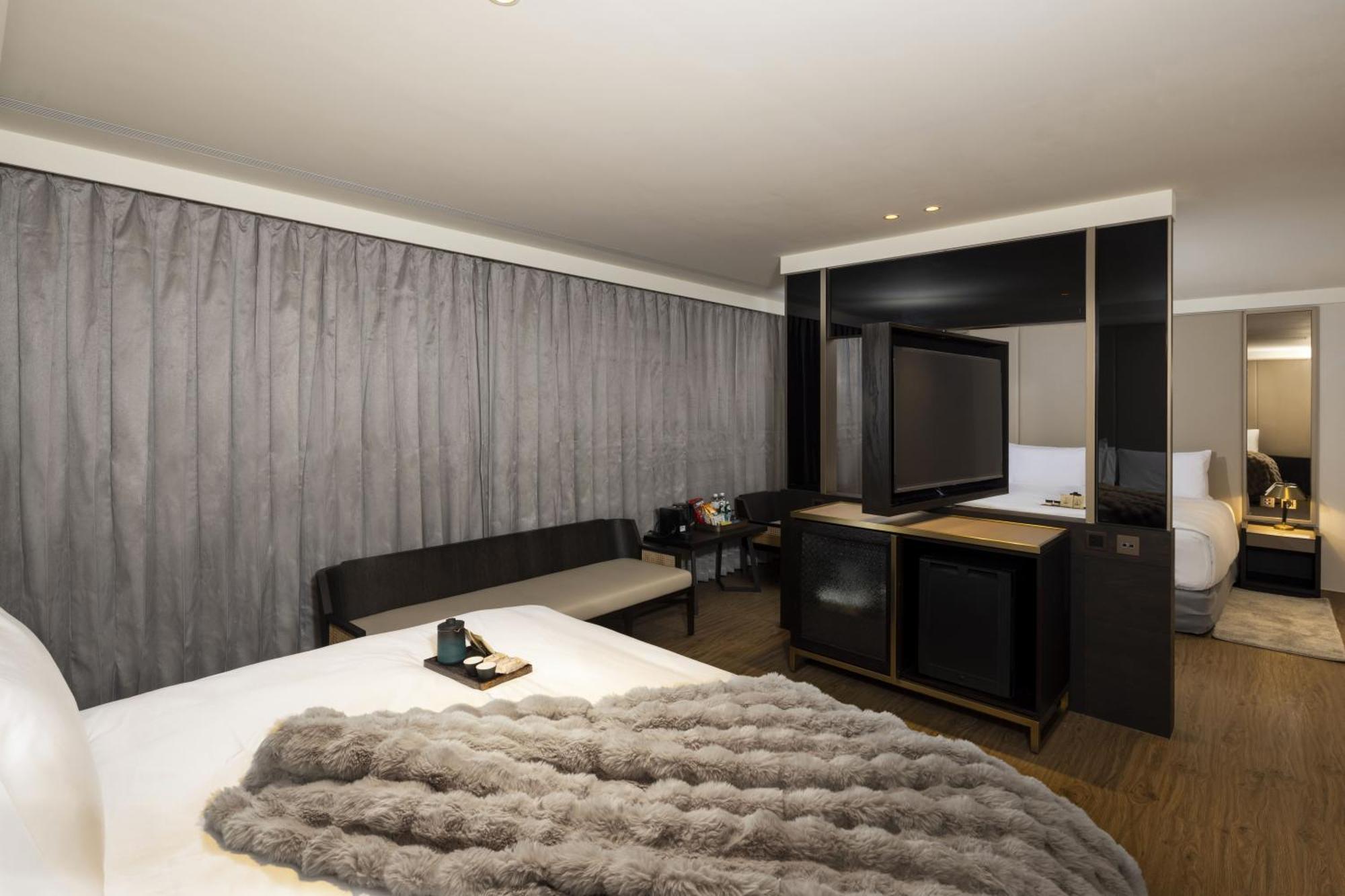 Voyage Kaohsiung By Cosmos Oasis Otel Dış mekan fotoğraf