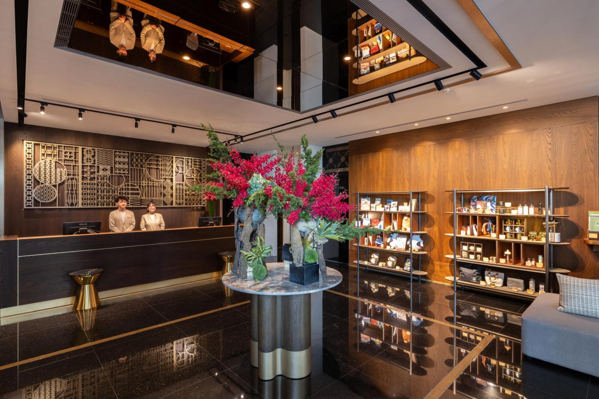 Voyage Kaohsiung By Cosmos Oasis Otel Dış mekan fotoğraf