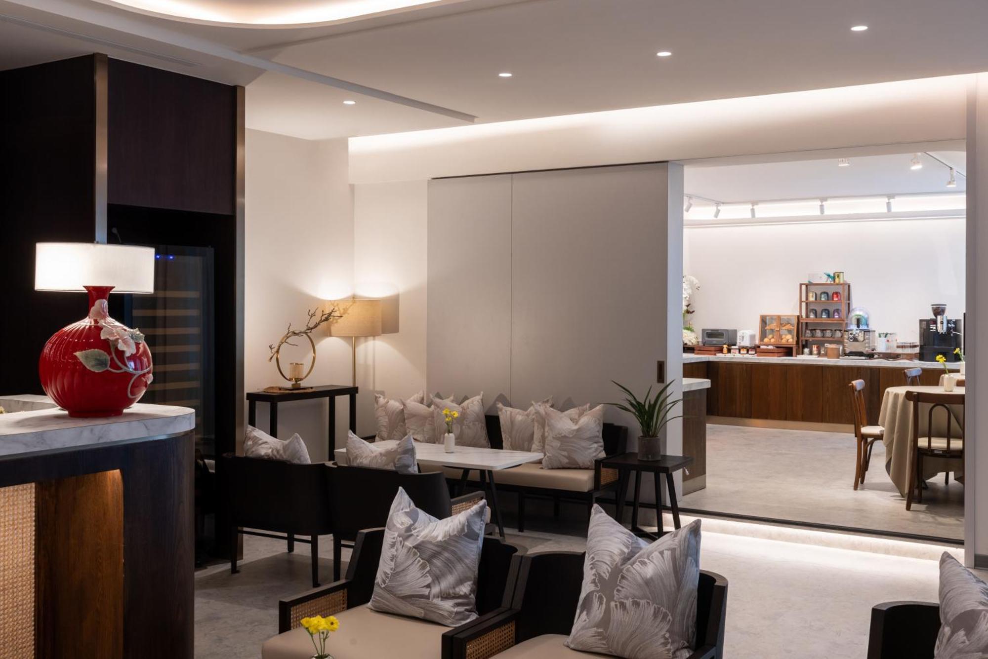 Voyage Kaohsiung By Cosmos Oasis Otel Dış mekan fotoğraf